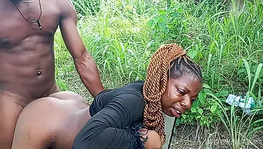 İki arkadaşım sulu amcığıma sırayla biniyor