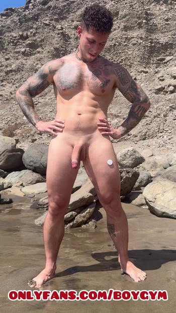 My BIG COCK Cums💦In The Public Beach
