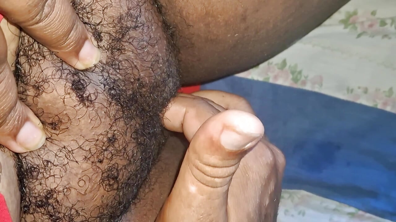 My girlfriend comes to spend the night at my house and takes my dick