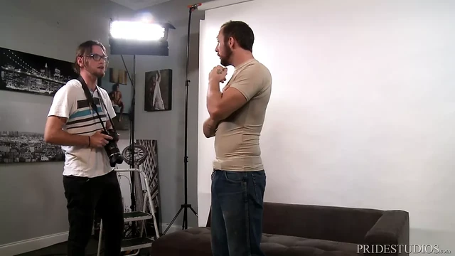 ExtraBigDicks Photographer Rammed by Hung Model