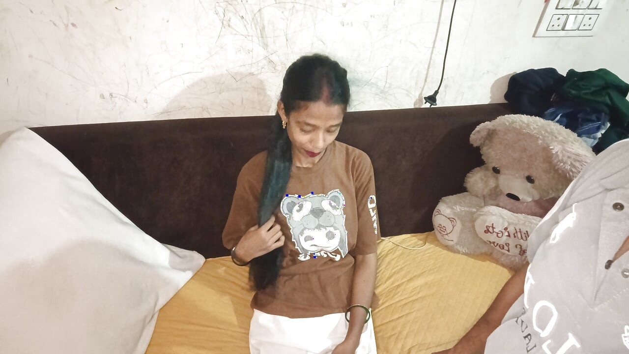 Desi bhabhi lund ko chush rhi ho or maze bhi utha rhi gai