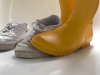 Reebok Sneaker and Hunter Boots Crush