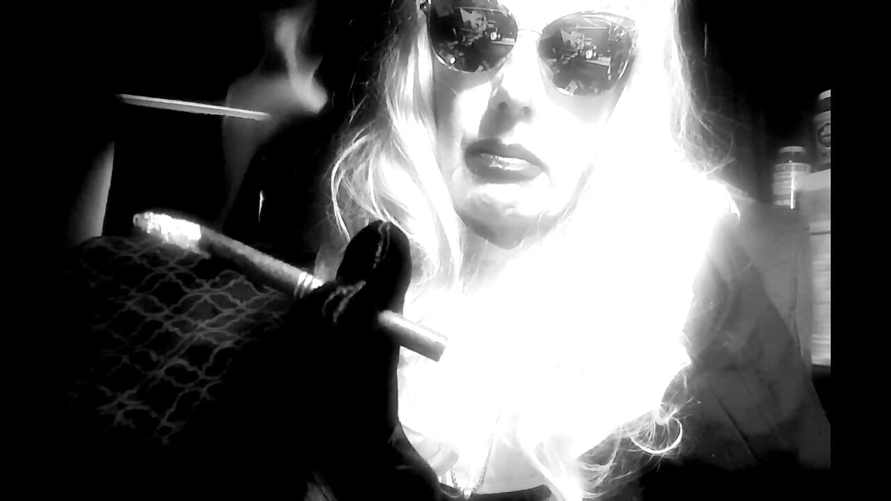 MATURE NUN LOVES TO JERK IT WHILE SMOKING VS120s AT HER COMPUTER DESK CD SISSY TG