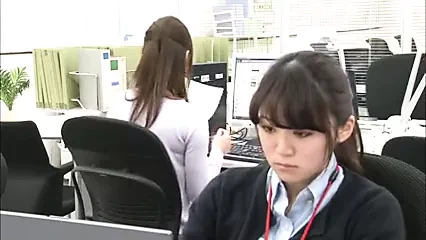 和我的同事偷偷做这件事 1