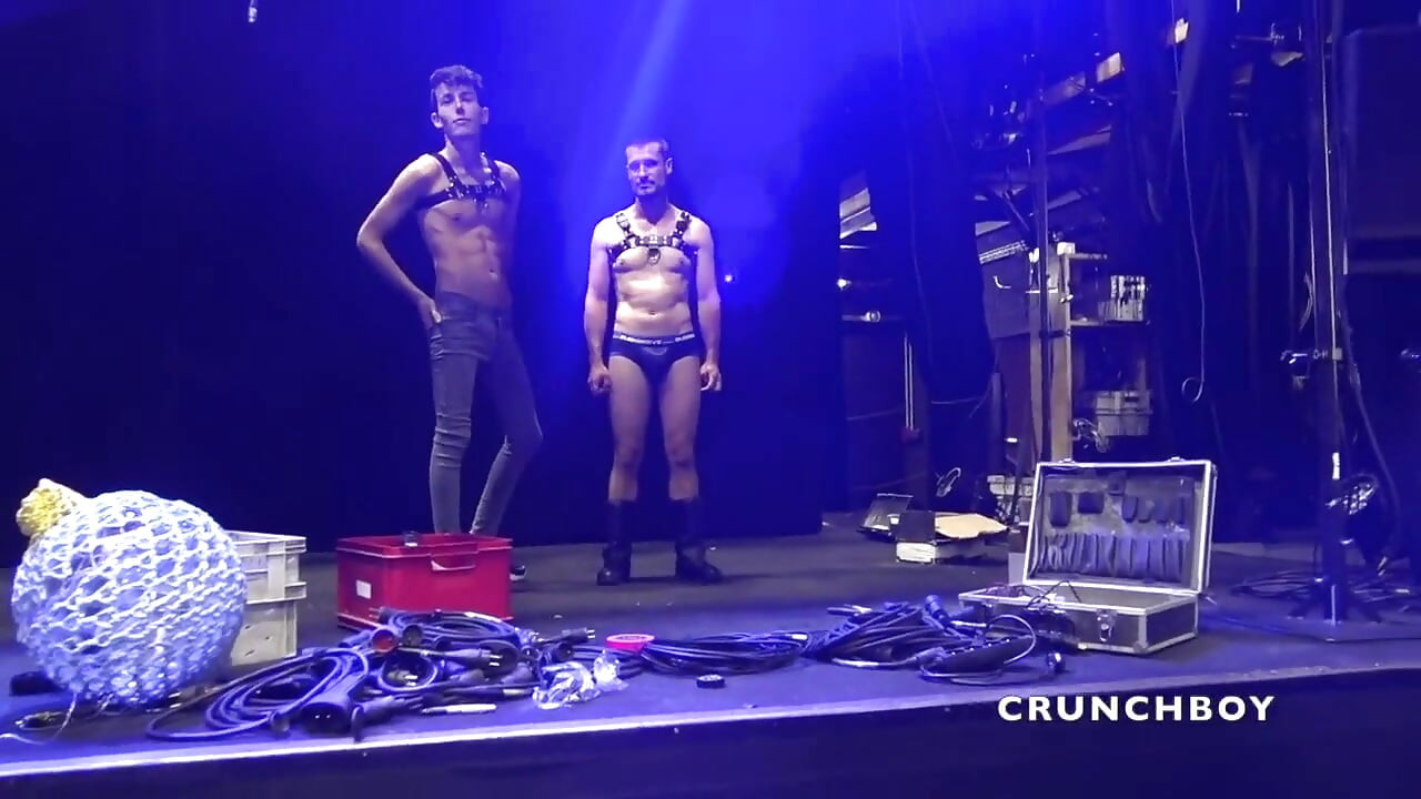 Twink fucked raw in th epublic dance floor