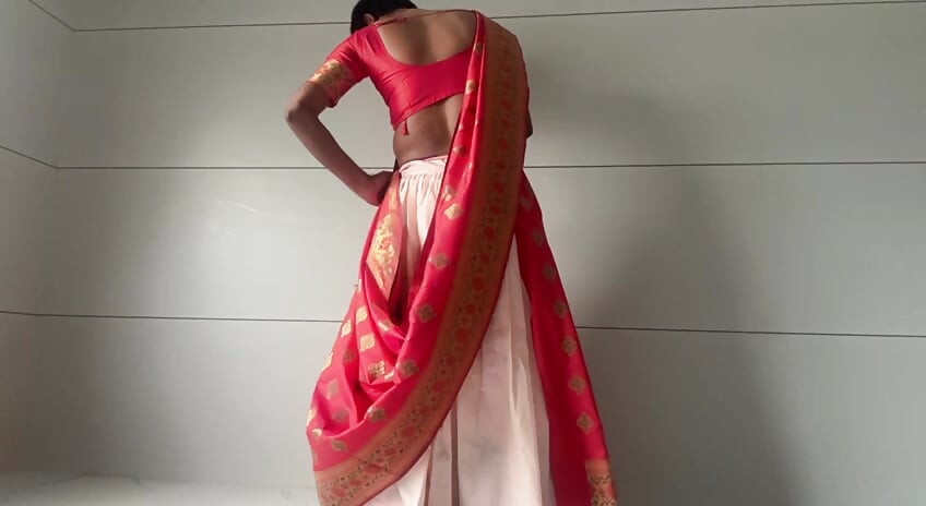 Wear ghaghra with saree