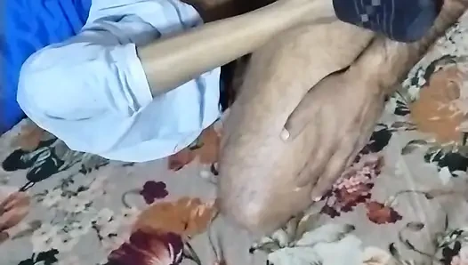 Güzel liseli kız erkek arkadaşıyla sert sikiliyor