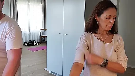Tidak ada yang lebih baik daripada ketika Angelina membantu di dapur