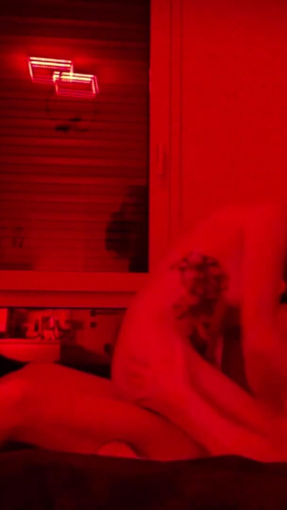 Silent Story 1 - Red Light Bed | Clip 2