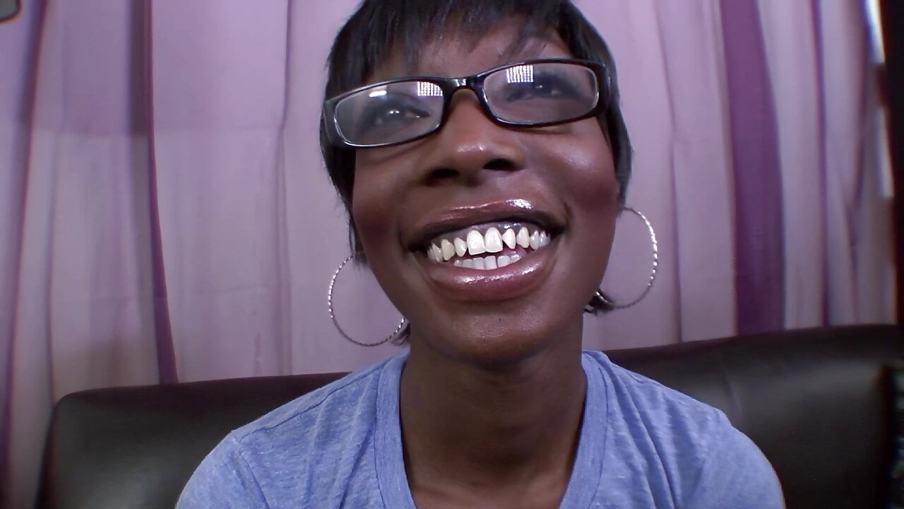 Taylor Rubs Her Black Pussy Then Sucks Cock For The Facial