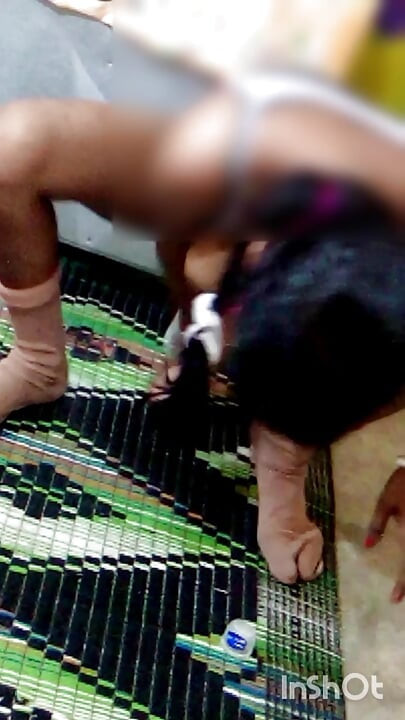 Awek desi menjolok pepek bahagian2