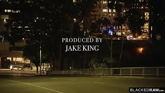 BLACKEDRAW крошечная рыжая одержима огромным большим черным членом