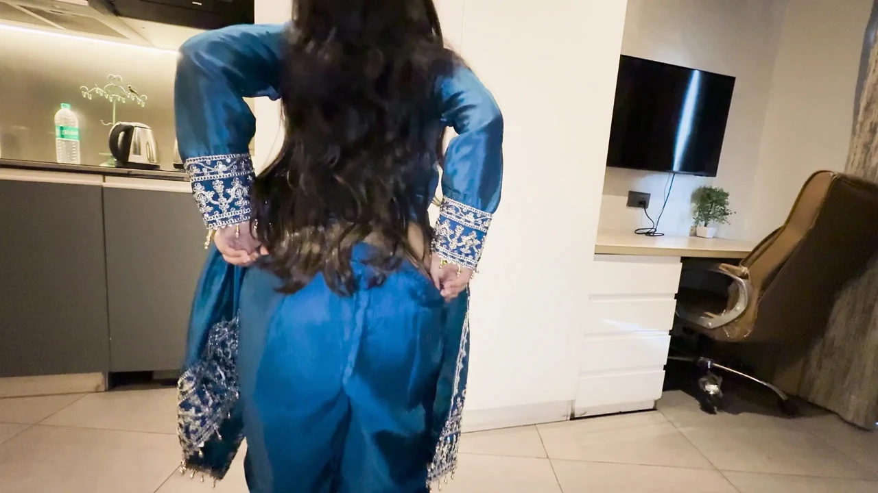 As soon as Ammi went out, StepUncle had sex with his stepniece, Muslim family