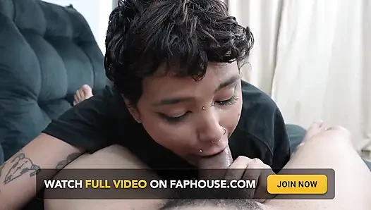 Ein schöner, tiefer Blowjob von dieser frechen Nymphe