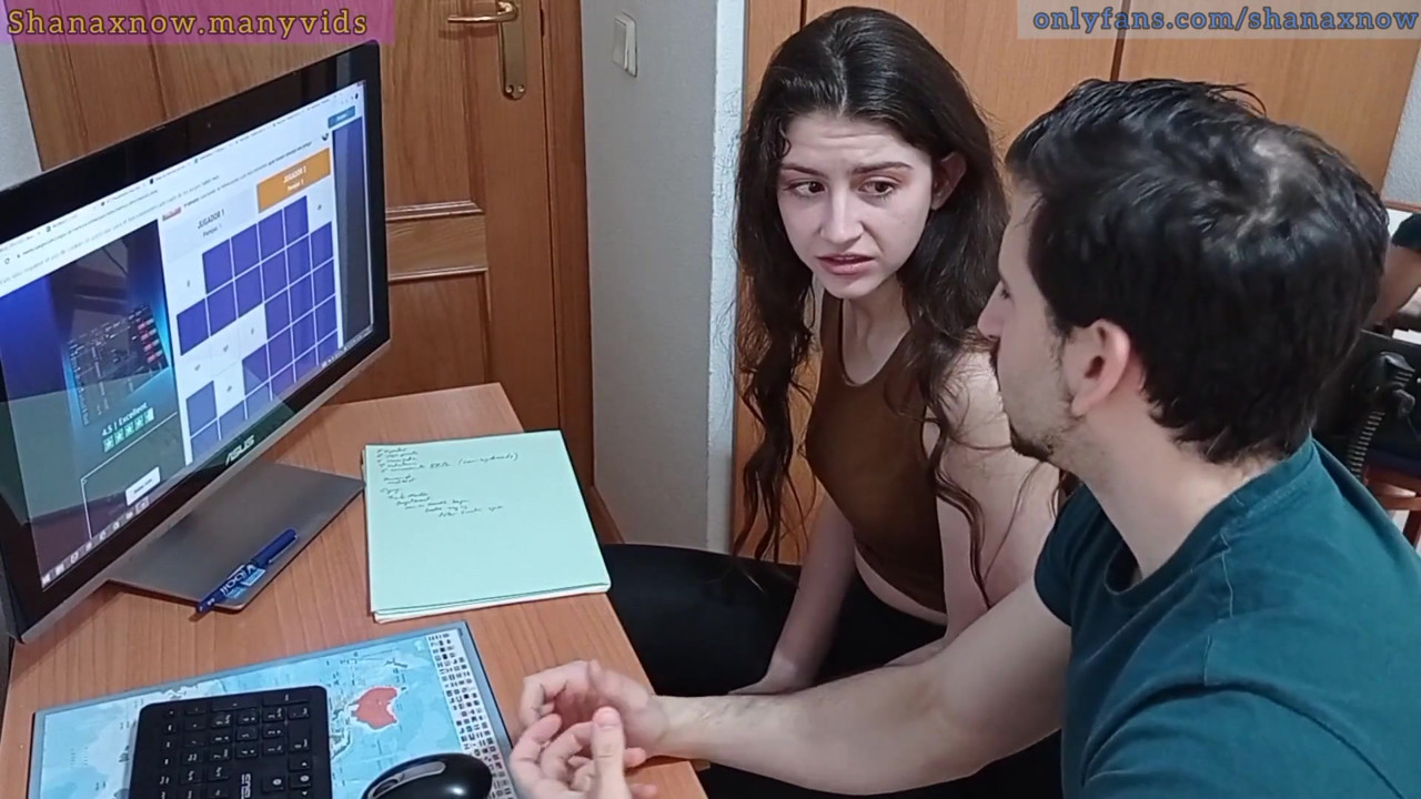 ティーン学生が脅迫、ハメ撮りフェラ、口内射精、ごっくん。