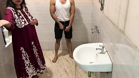 En iyi arkadaşımın karısı saara yengeyi sert sikiyorum, tam Hintçe video