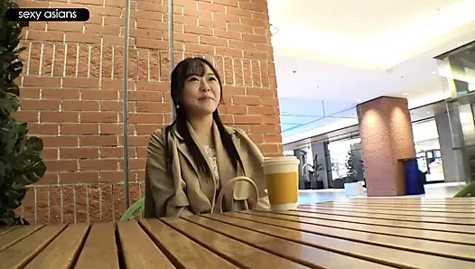 Kristal sesli kaos klinik resepsiyonu hassas kıvrımlar dinlenmeyi reddettiği için güzellik sallıyor