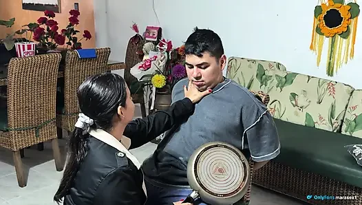 Kurvige MILF Mara Sex fickt einen Dieb
