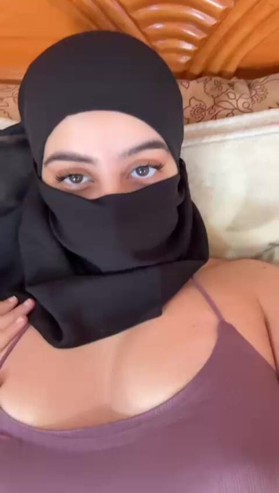 Busty Hijab Girl Teasing Her Tits – Muslim Arab Solo with Boobs Bouncing