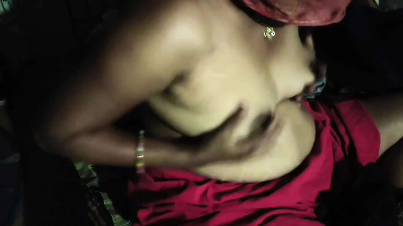 The stepmother took off her clothes and let her ass be fucked