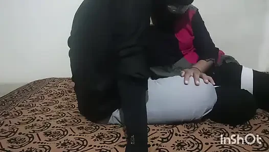 Meena Bhabhi наслаждается романтическим сексом с другом мужа