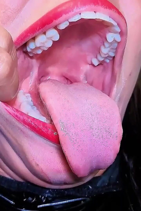 Uvula Fetişi