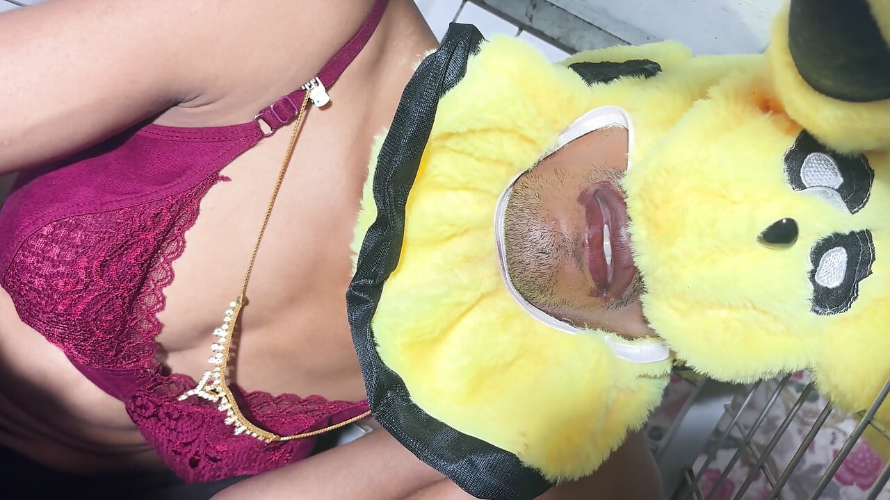 Garota trans negra tsgigibaby gozando