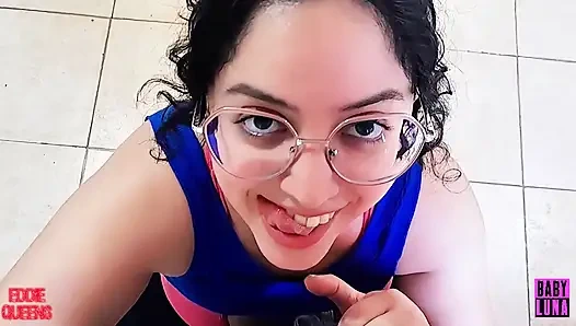 Гнусная девушка из спортзала, одержимая вонюхивающей мой член, Ft Babyluna939