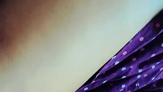 Kakak ipar bengali seksi nyepong kontol dan ngentot posisi misionaris habis-habisan