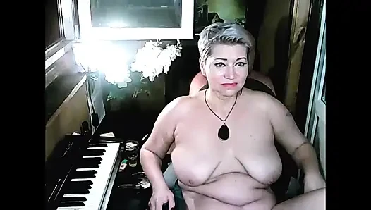 Моя жена, ее сладкий шлюховатый рот и другие прелести зрелой сучки...))