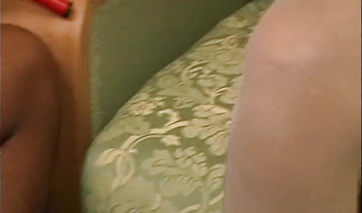 흑인 대물 자지로 두 명의 발정난 밀프를 뻗어