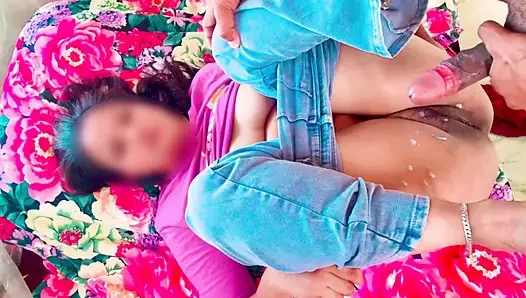 Indian Village armes mädchen soniya fickt hart von ihrem chef für steigendes gehalt schönes indisches mädchen