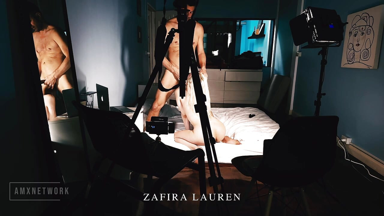 Detrás de escena con la modelo Faphouse Zafira Lauren