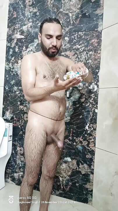 Spectacol live de la un indian desi