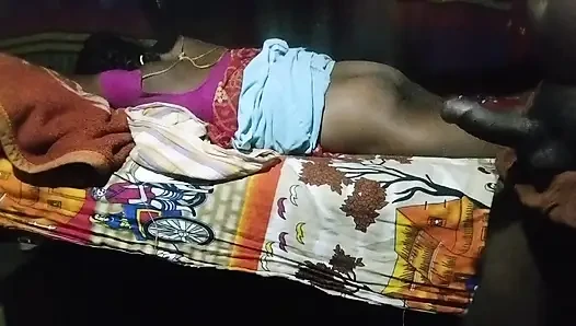 Soya hua mausi ko chod diya