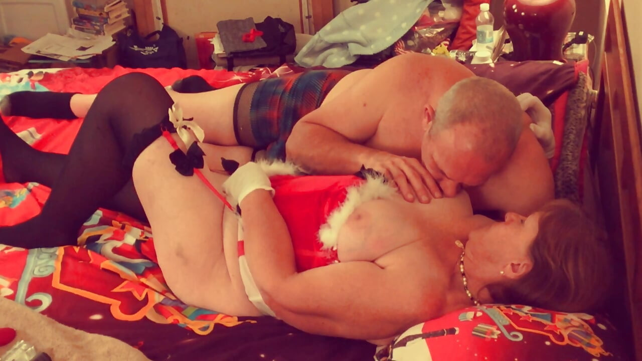 Granny Carmen's Christmas Suck & Fuck Creampie 112824fap