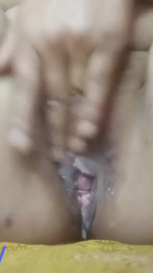 My Cute Smooth Pussy Need Bbc. Puti padkaudai aulaa haldaa maja aayo | Clip 1