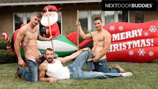 El deseo navideño de Johnny B se corre verdadero - nextdoorbuddies