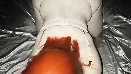 Frohes neues jahr, asiatisches teen mädchen im doggystyle mit creampie am ende gefickt