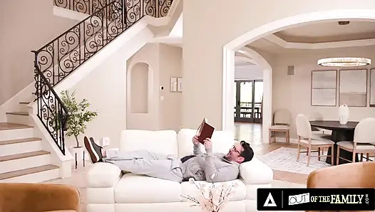 OUT OF THE FAMILY - stieftochter river Lynn bettelt stiefvater fürs wochenende, arsch hämmern