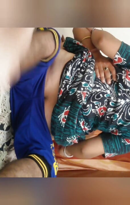 Priya Bhabi grande rabo traseiro funck