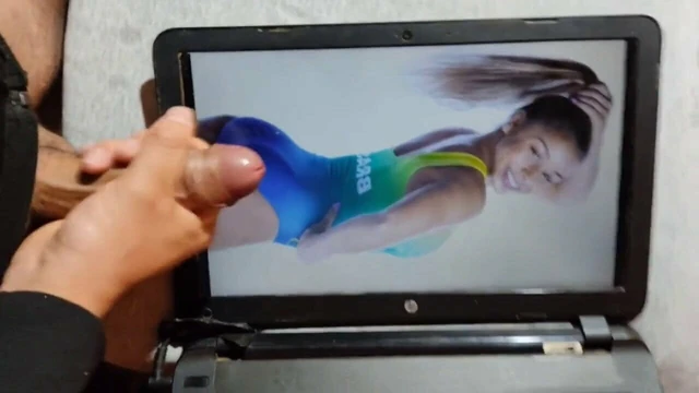 Cum tributo - Flavia Saraiva (21 ANOS)