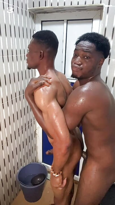 バス・スウェット・アンド・セックス