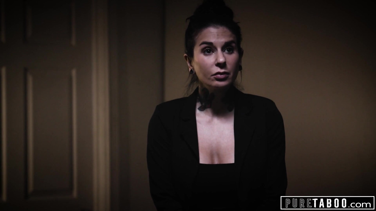 純粋なタブー、セクシートランスガールが悲しみの男をやる