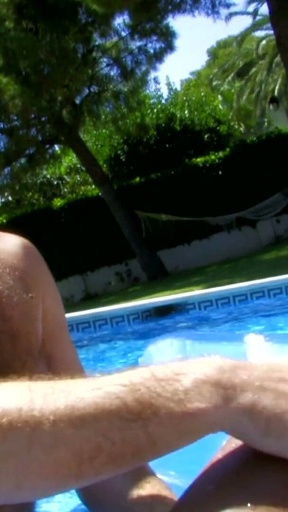 Samanta Marcela, herrliches Ebony Teen am Pool gefickt | Clip 1