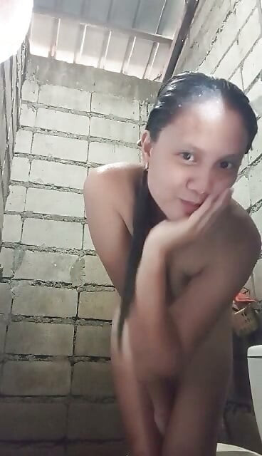 mình đang một mình và đang rất dâm đãng