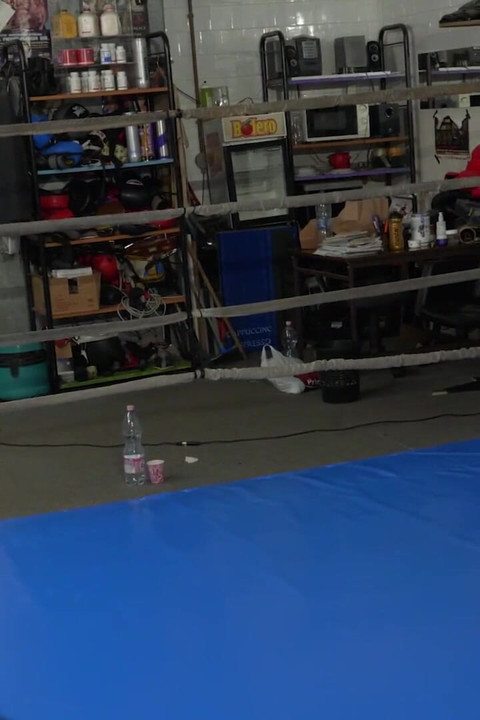 Orsi vs Alyssa - Sexy hot boxing fight on the ring