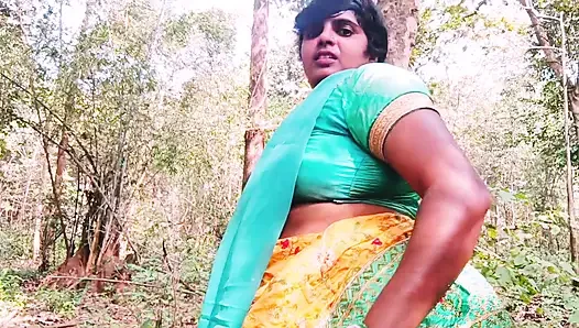 Outdoor-dschungel-sex. Desi Bhabi fickt den kleinen Bruder des großen schwanzes des ehemanns im Wald. Telugu dirtytalk.