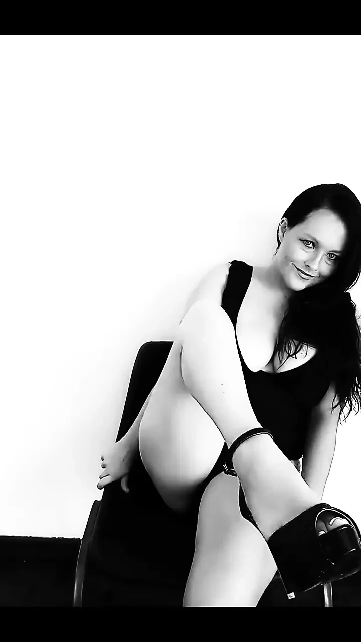 一个非色情汇编剪辑。