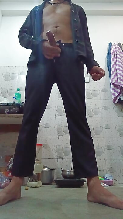How nice it feels to masturbate in a room alone